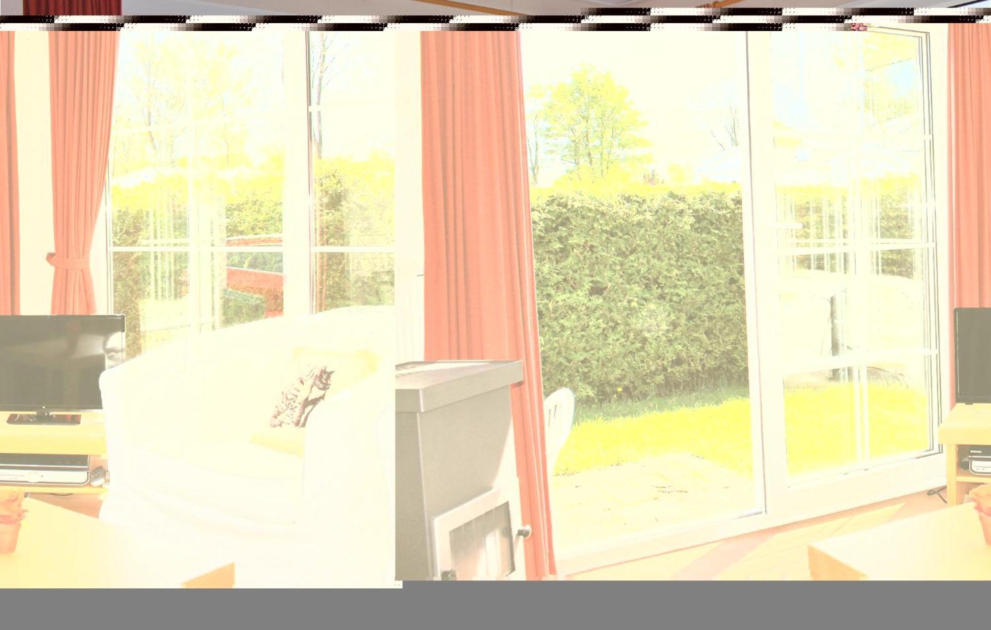 2 Bedroom Awesome Home In Tzummarum Bagian luar foto